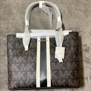 Brand New and Excellent condition purses!For Sale!